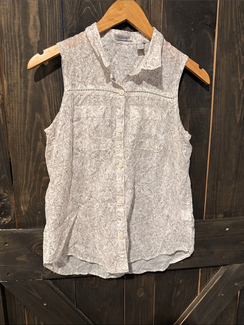 Toad&Co Cream Floral Sleeveless Button Front Blouse